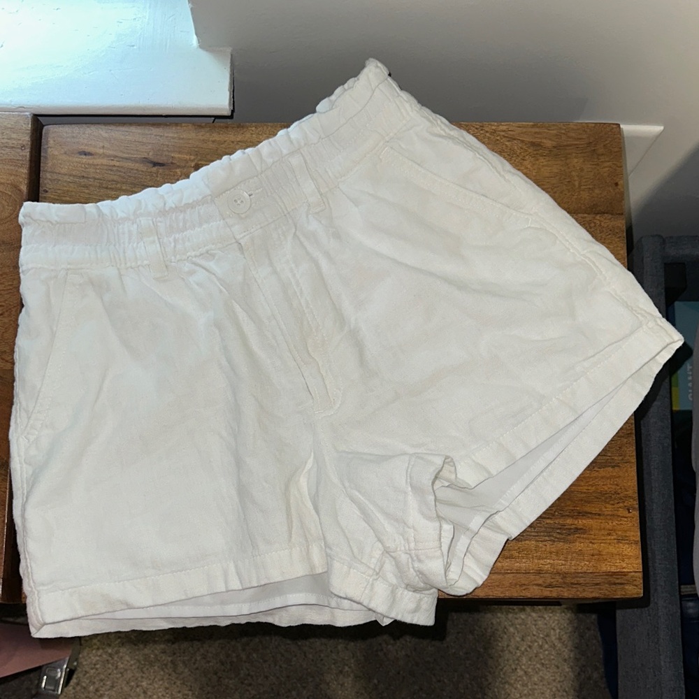 Hollister Women's High Waist White Shorts